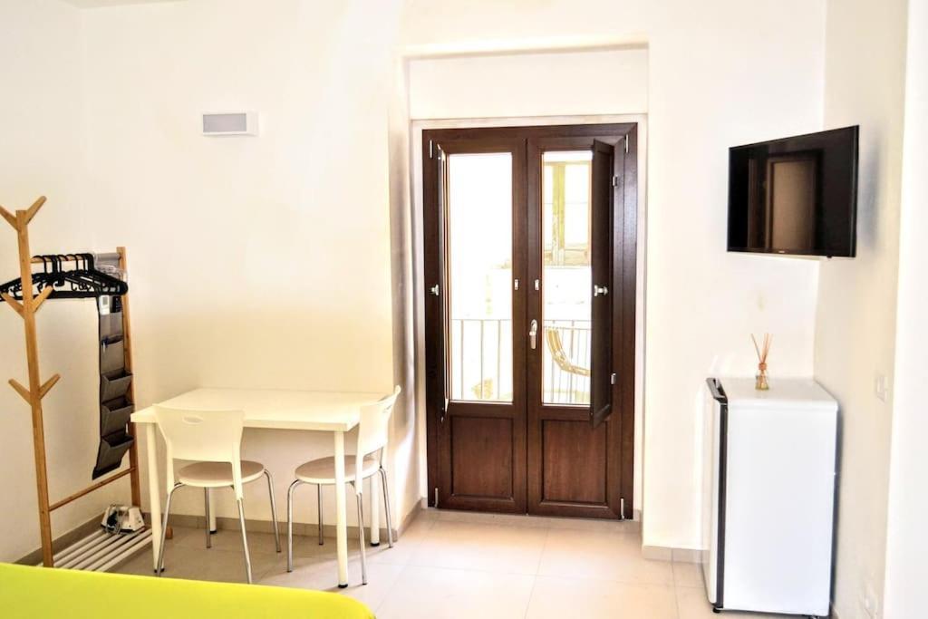Casa Vacanze Trinisula Sicily Home Шикли Экстерьер фото